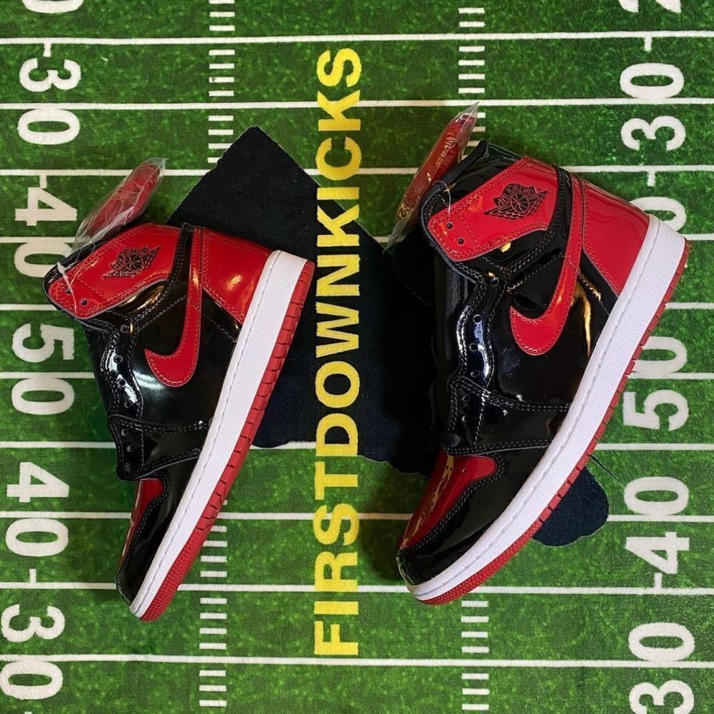 Nike Air Jordan 1 Retro High Patent Leather Bred  Black Red Size 14 555088-063